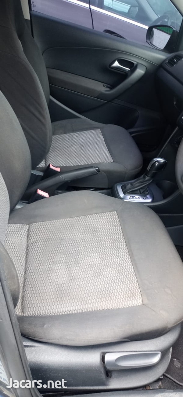Volkswagen Polo 1,5L 2013-5