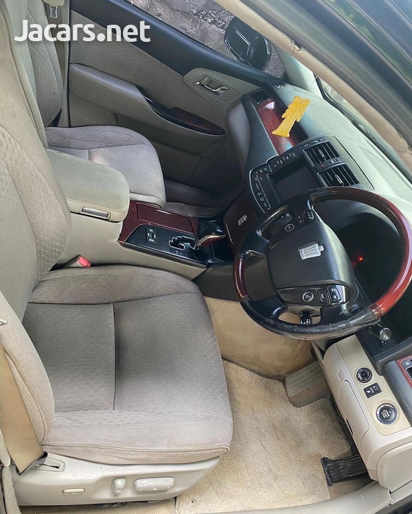 Toyota Crown 4,0L 2009-3