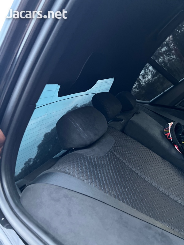 BMW 3-Series 2,0L 2013-7