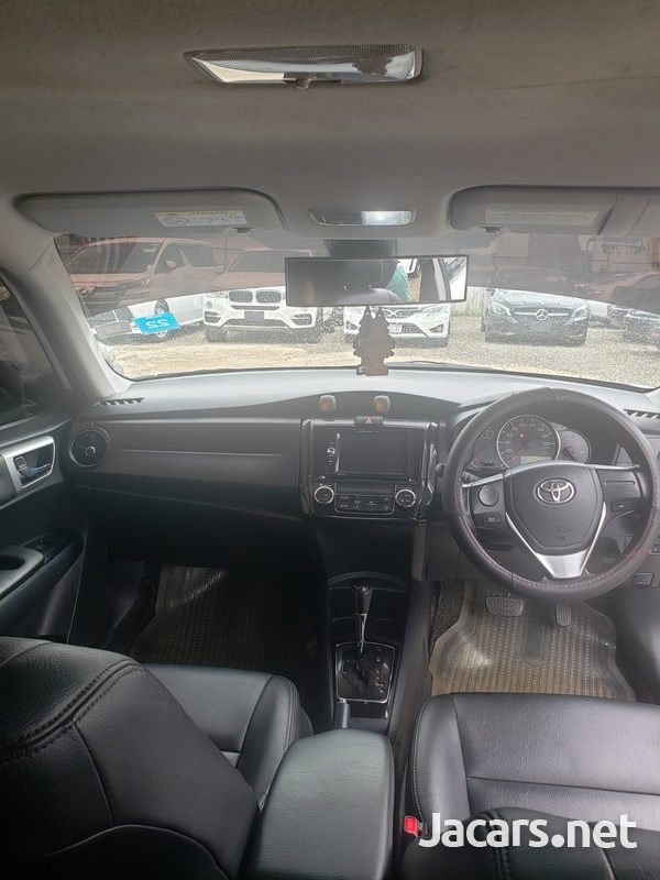 Toyota Axio 1,5L 2015-7