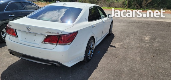 Toyota Crown 3,5L 2013-4