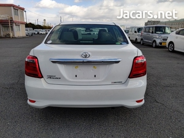 Toyota Axio 1,5L 2017-5