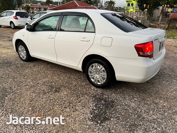 Toyota Axio 1,5L 2011-4