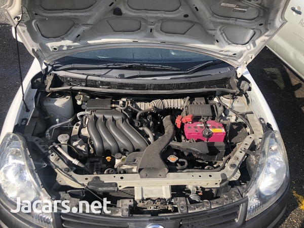 Nissan AD Wagon 1,5L 2016-1