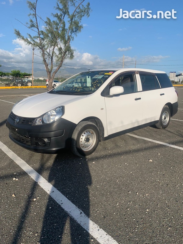 Nissan AD Wagon 1,5L 2016-7