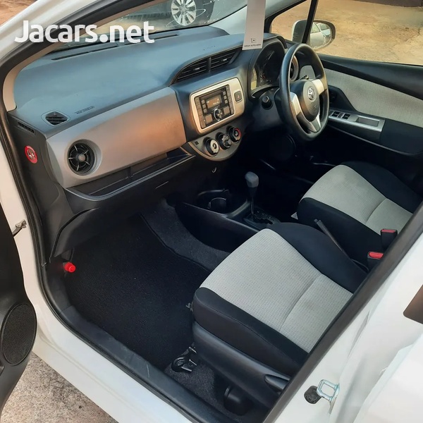 Toyota Vitz 1,0L 2016-7