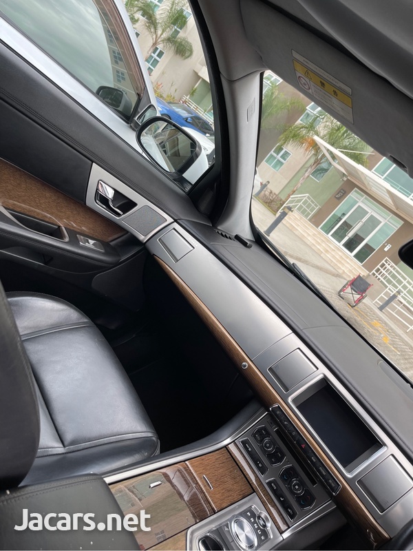 Jaguar XF 3,0L 2013-9
