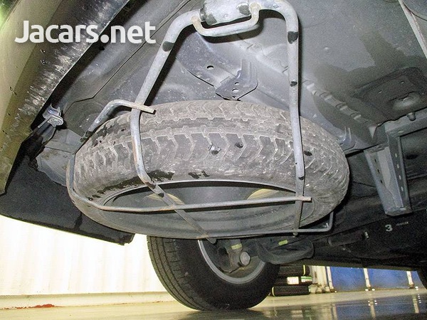 Toyota Isis 1,9L 2013-7
