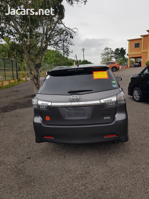 Toyota Wish 1,8L 2013-4