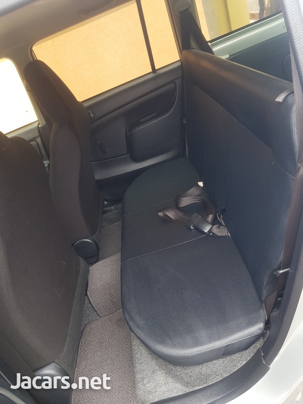 Toyota Succeed 1,5L 2017-8
