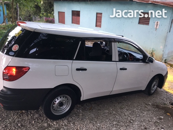 Nissan AD Wagon 1,8L 2016-4