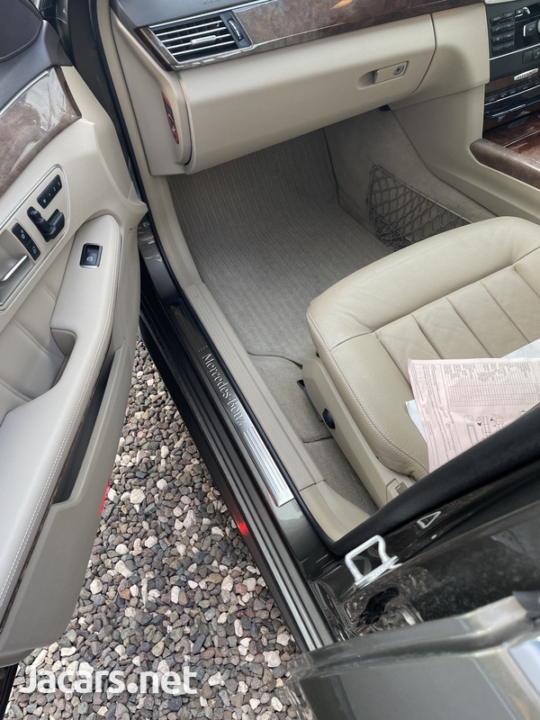 Mercedes-Benz E-Class 2,1L 2013-3