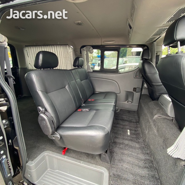 Nissan Caravan 2,0L 2014-4