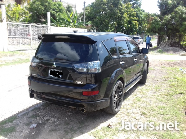Mitsubishi Outlander or Airtrek 2,4L 2006-6