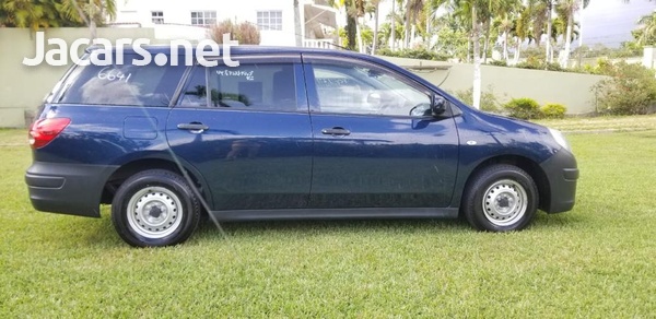 Nissan AD Wagon 1,5L 2015-7