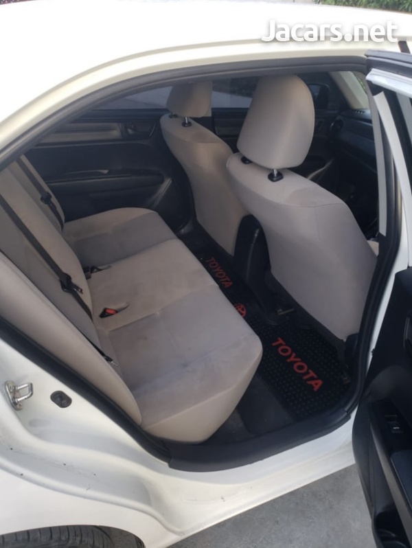 Toyota Axio 1,5L 2016-4