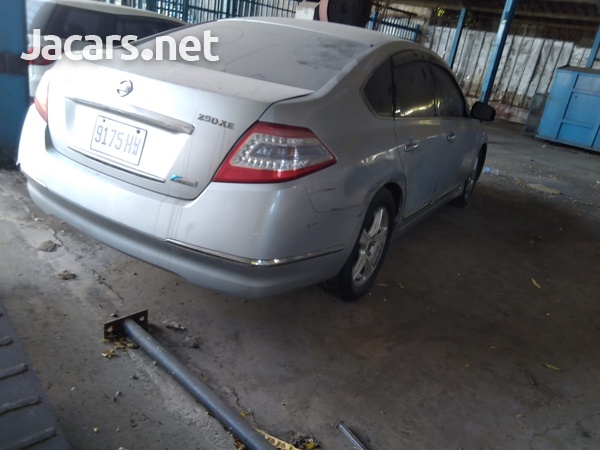 Nissan Teana 2,5L 2013-4