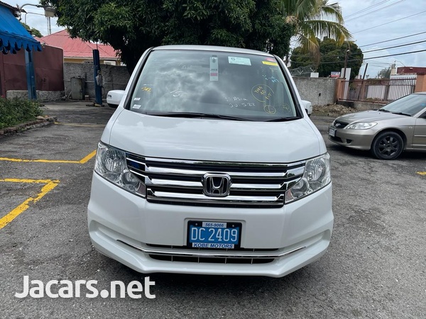 Honda Stepwgn 2,0L 2013-2