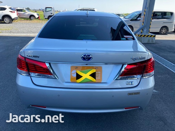 Toyota Crown 2,5L 2017-2