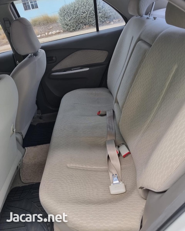 Toyota Belta 1,5L 2012-3