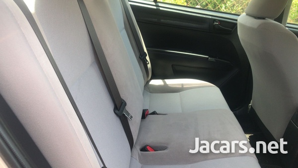 Toyota Axio 1,5L 2017-8