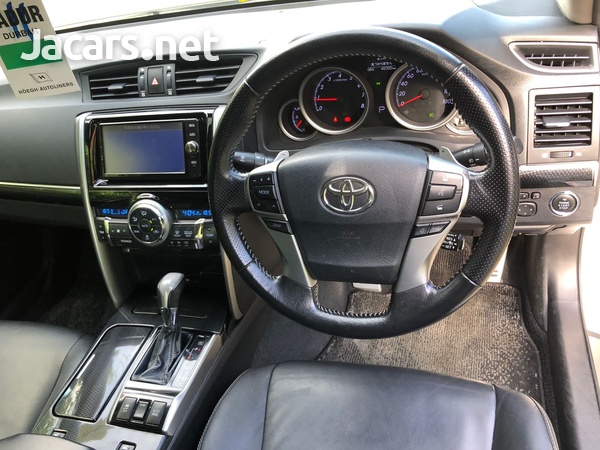 Toyota Mark X 2,5L 2016-7