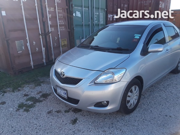 Toyota Belta 1,3L 2012-9