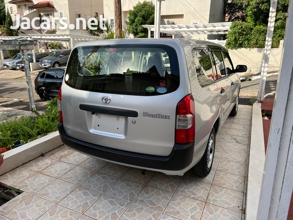 Toyota Probox 1,3L 2018-4