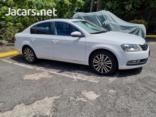 Volkswagen Passat 1,8L 2012-1