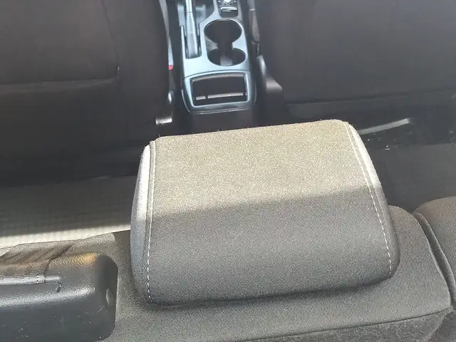 Mazda Demio 1,3L 2017, Kingston - 6