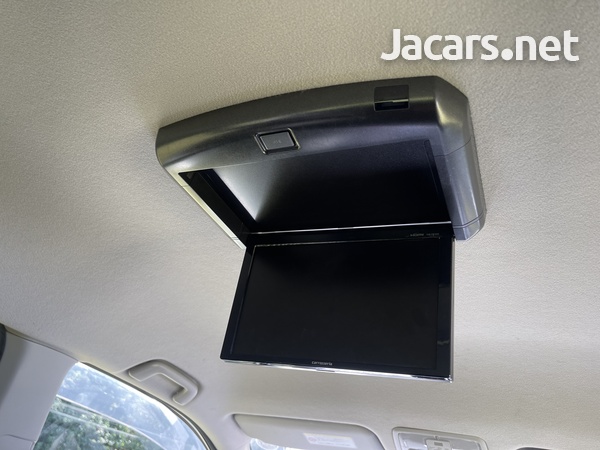 Toyota Voxy 2,0L 2013-10