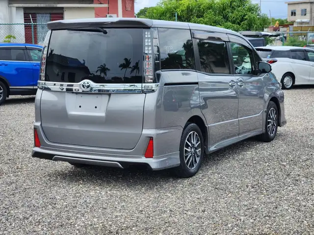 Toyota Voxy 2,0L 2017, Saint Mary - 5