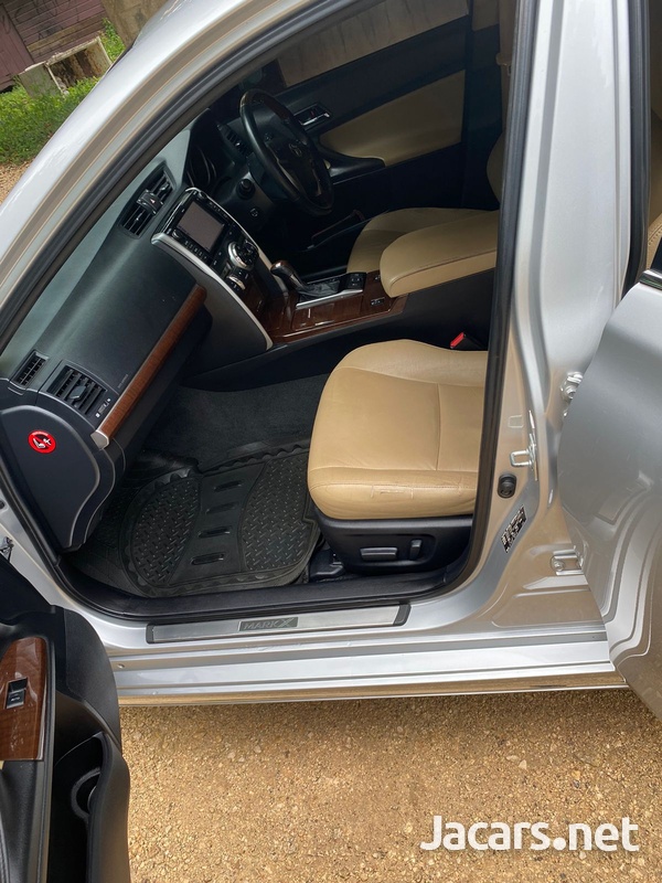 Toyota Mark X 3,5L 2014-3