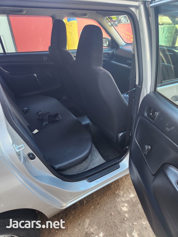 Toyota Probox 1,5L 2016-4