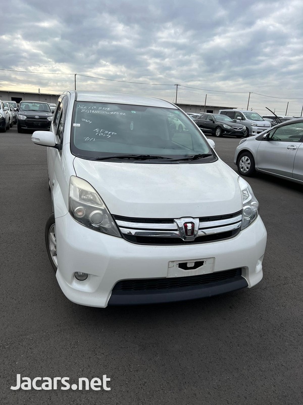 Toyota Isis 1,8L 2013-1