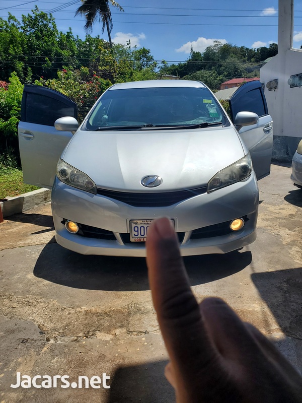 Toyota Wish 2,0L 2011-1