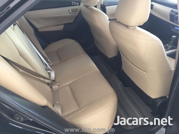 Toyota Corolla Altis 1,6L 2014-10