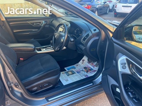 Nissan Teana 2,5L 2016-8