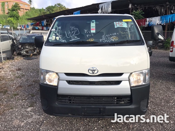 Toyota Hiace 3,0L 2016-6