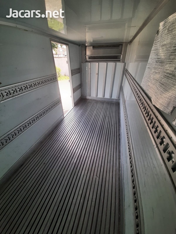 2013 Mitsubish Canter Freezer Truck-9